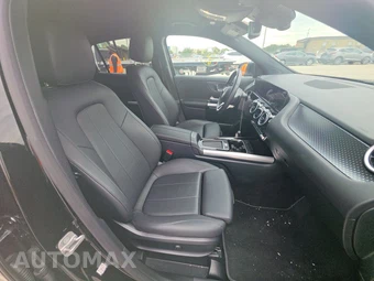 2025 Mercedes-Benz GLA 250 - miniatura 8