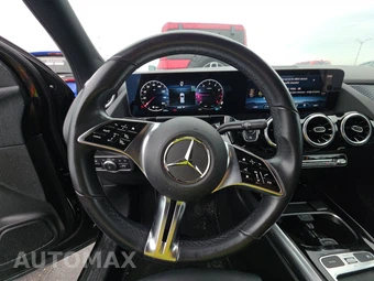 2025 Mercedes-Benz GLA 250 - miniatura 10