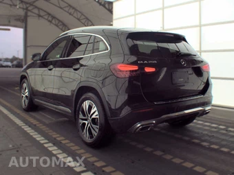 2025 Mercedes-Benz GLA 250 - miniatura 6