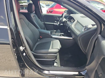 2025 Mercedes-Benz GLA 250 - miniatura 14