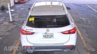 2025 Mercedes-Benz GLA 250 - miniatura 5
