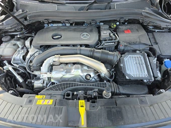 2025 Mercedes-Benz GLA 250 - miniatura 15