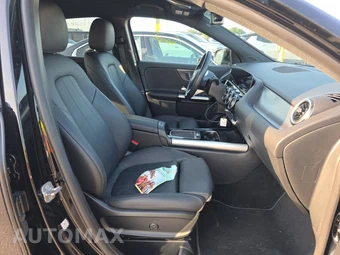 2025 Mercedes-Benz GLA 250 - miniatura 8