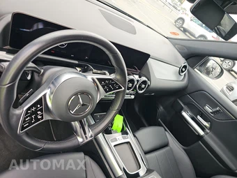 2025 Mercedes-Benz GLA 250 - miniatura 17