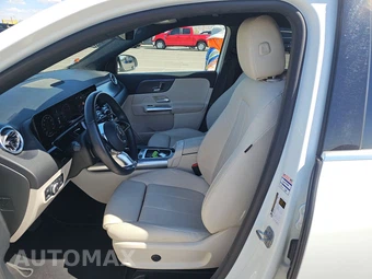 2025 Mercedes-Benz GLA 250 - miniatura 13