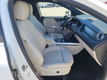2025 Mercedes-Benz GLA 250 - miniatura 14