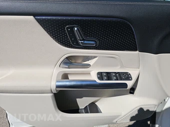 2025 Mercedes-Benz GLA 250 - miniatura 15