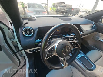 2025 Mercedes-Benz GLA 250 - miniatura 11