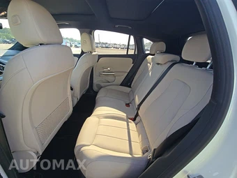 2025 Mercedes-Benz GLA 250 - miniatura 13