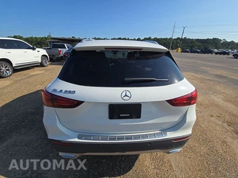 2025 Mercedes-Benz GLA 250 - miniatura 5