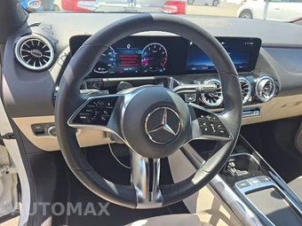 2025 Mercedes-Benz GLA 250 - miniatura 10
