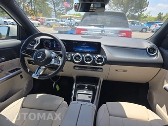 2025 Mercedes-Benz GLA 250 - miniatura 11