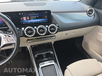 2025 Mercedes-Benz GLA 250 - miniatura 17