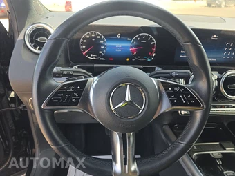 2025 Mercedes-Benz GLA 250 - miniatura 10