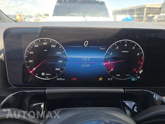 2025 Mercedes-Benz GLA 250 - miniatura 12