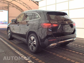 2025 Mercedes-Benz GLA 250 - miniatura 6