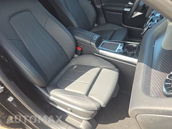2025 Mercedes-Benz GLA 250 - miniatura 8