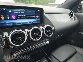 2025 Mercedes-Benz GLA 250 - miniatura 11