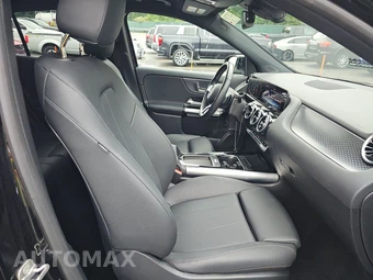 2025 Mercedes-Benz GLA 250 - miniatura 8