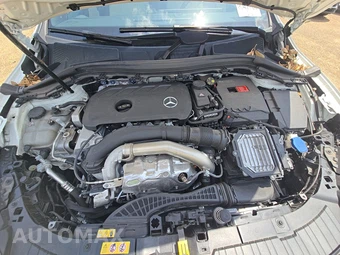 2025 Mercedes-Benz GLA 250 - miniatura 16