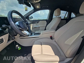 2025 Mercedes-Benz GLA 250 - miniatura 7