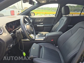 2025 Mercedes-Benz GLA 250 - miniatura 13