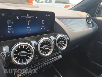 2025 Mercedes-Benz GLA 250 - miniatura 17