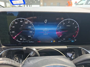 2025 Mercedes-Benz GLA 250 - miniatura 18
