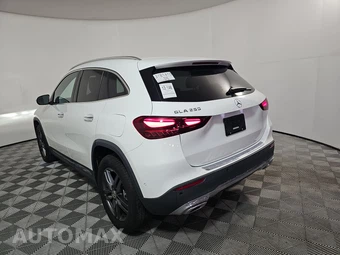 2025 Mercedes-Benz GLA 250 - miniatura 6