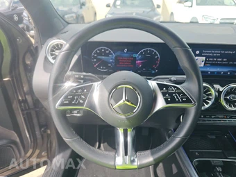 2025 Mercedes-Benz GLA 250 – miniatura 10