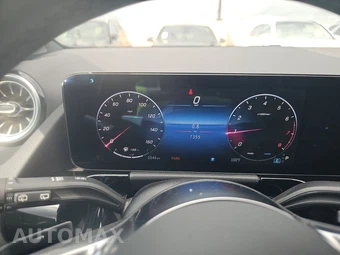 2025 Mercedes-Benz GLA 250 – miniatura 12