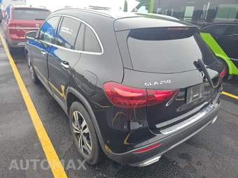 2025 Mercedes-Benz GLA 250 - miniatura 6