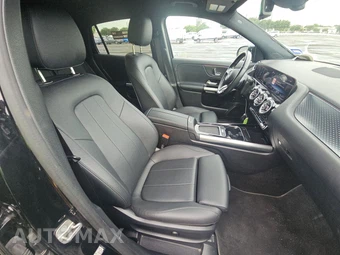 2025 Mercedes-Benz GLA 250 - miniatura 8