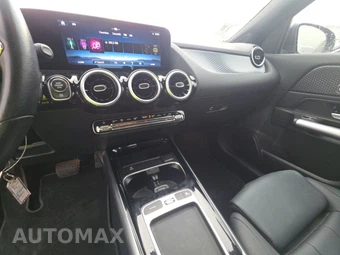 2025 Mercedes-Benz GLA 250 - miniatura 11