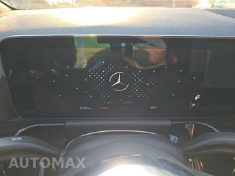 2025 Mercedes-Benz GLA 250 - miniatura 12