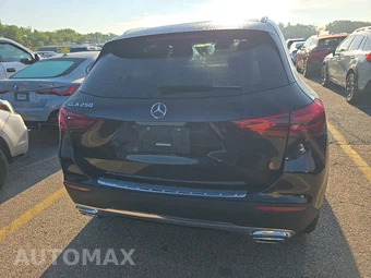 2025 Mercedes-Benz GLA 250 - miniatura 5
