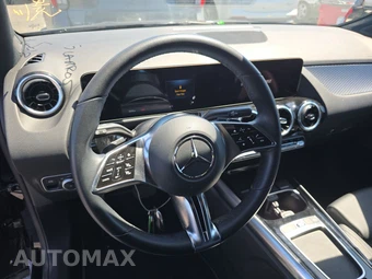 2025 Mercedes-Benz GLA 250 - miniatura 10