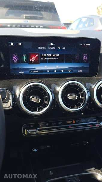 2025 Mercedes-Benz GLA 250 - miniatura 18