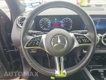 2025 Mercedes-Benz GLA 250 - miniatura 10