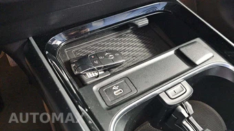 2025 Mercedes-Benz GLA 250 - miniatura 24