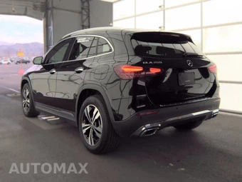 2025 Mercedes-Benz GLA 250 - miniatura 8