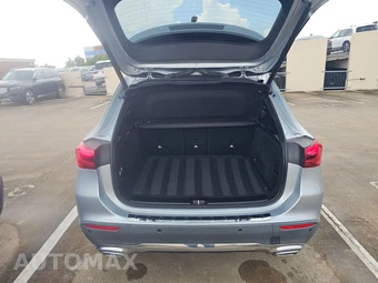 2025 Mercedes-Benz GLA 250 – miniatura 16