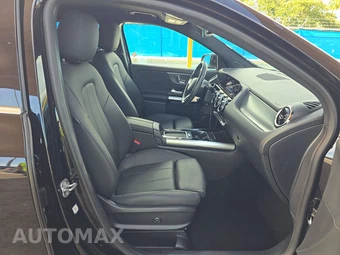 2025 Mercedes-Benz GLA 250 - miniatura 8