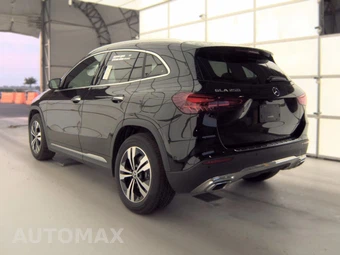 2025 Mercedes-Benz GLA 250 - miniatura 8
