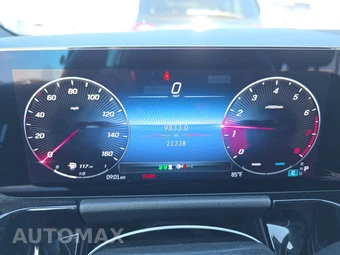 2025 Mercedes-Benz GLA 250 - miniatura 12