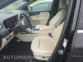 2025 Mercedes-Benz GLA 250 - miniatura 13