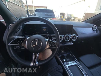 2025 Mercedes-Benz GLA 250 - miniatura 11