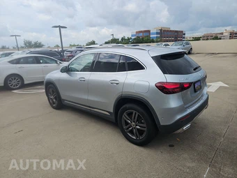 2025 Mercedes-Benz GLA 250 - miniatura 6