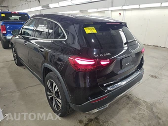 2025 Mercedes-Benz GLA 250 - miniatura 6