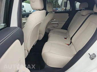 2025 Mercedes-Benz GLA 250 - miniatura 13